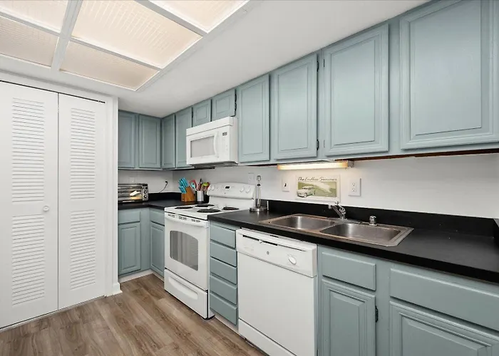 2 Bed, 2 Bath Ocean Front At The Century With Indoor Pool! Ocean City