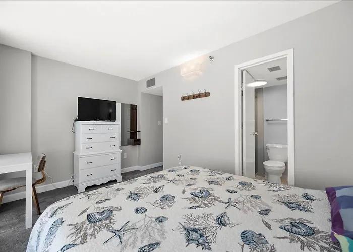 Holiday home 2 Bed, 2 Bath Ocean Front At The Century With Indoor Pool! *