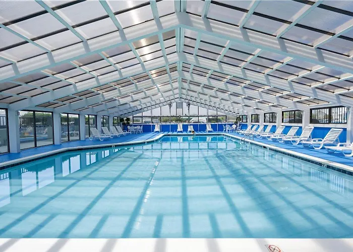 2 Bed, 2 Bath Ocean Front At The Century With Indoor Pool! Holiday home *
